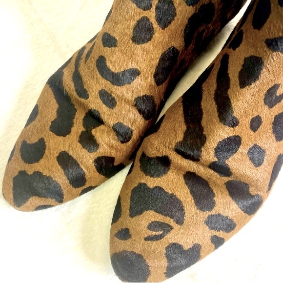 GORGEOUS Ann Taylor Jocelyn Leopard Real Calf Hair Pull On Ankle Booties Sz 9.5M - Picture 5 of 9